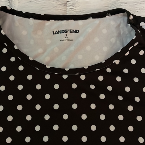 Never worn swim set. Blousy polka dot swim top by Lands End. Size 6-8 - Picture 2 of 4